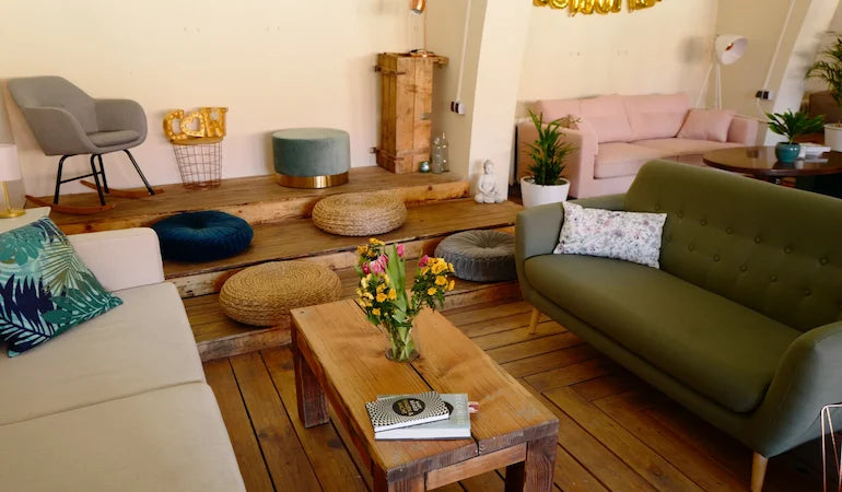 Meja Hias Ruang Tamu: Ini Tips Dekorasinya, Estetik Kan? – PT. Tumbuh