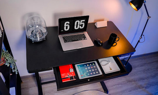 Desain meja kerja minimalis